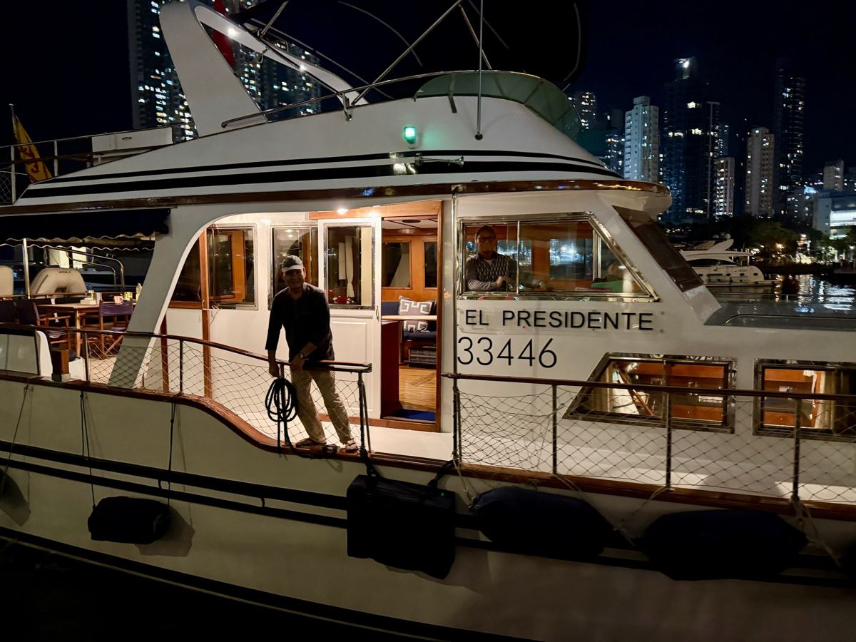 El Presidente at the pier at night